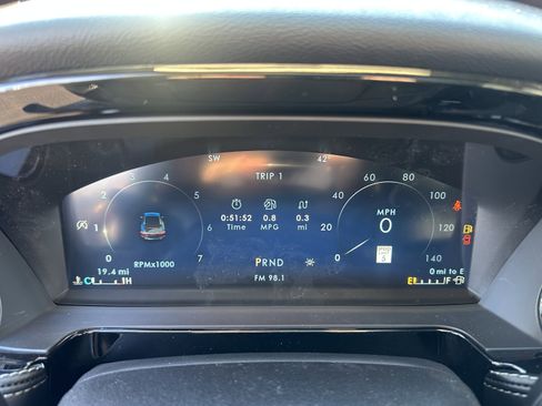 New 2026 Lincoln Corsair Premiere image 13