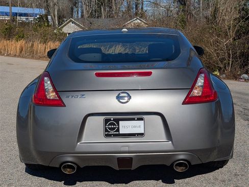 Used 2009 Nissan 370Z Touring image 6