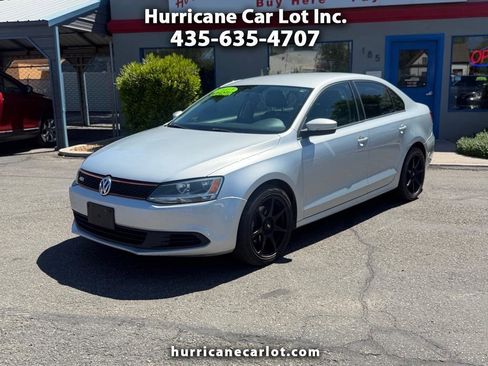 Used 2012 Volkswagen Jetta SE image 1