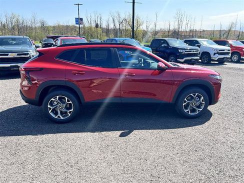 New 2026 Chevrolet Trax LT FWD image 7