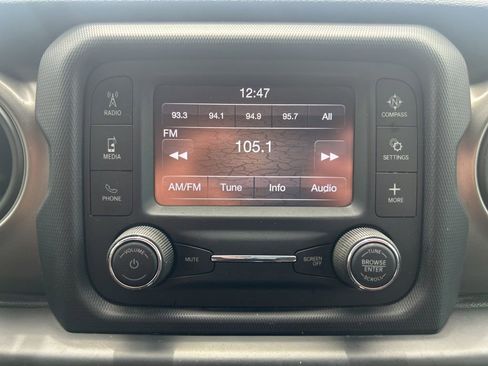 Used 2020 Jeep Gladiator Sport w/ Quick Order Package 24S AWD/4WD image 24