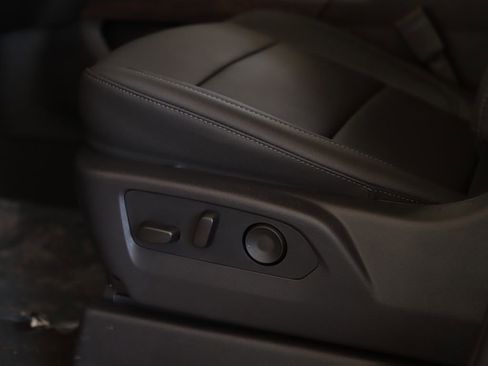 New 2026 GMC Sierra 2500 SLT w/ SLT Premium Package image 21