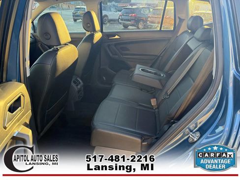 Used 2018 Volkswagen Tiguan SE w/ Panoramic Sunroof Package image 14