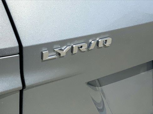 New 2025 Cadillac Lyriq Luxury image 16