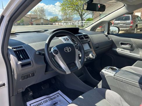 Used 2012 Toyota Prius V Two image 10