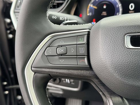 New 2026 Jeep Grand Cherokee Altitude image 22