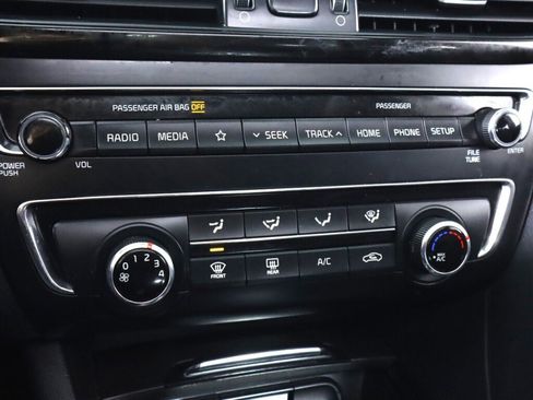 Used 2020 Kia Optima SE image 24