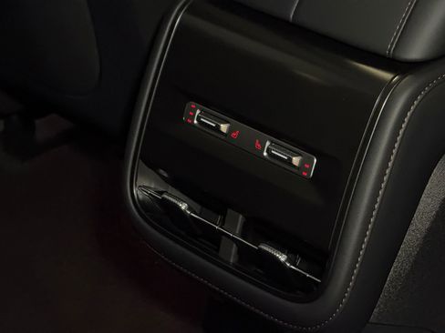 New 2026 Lincoln Nautilus Reserve w/ Jet Appearance Package AWD/4WD image 13