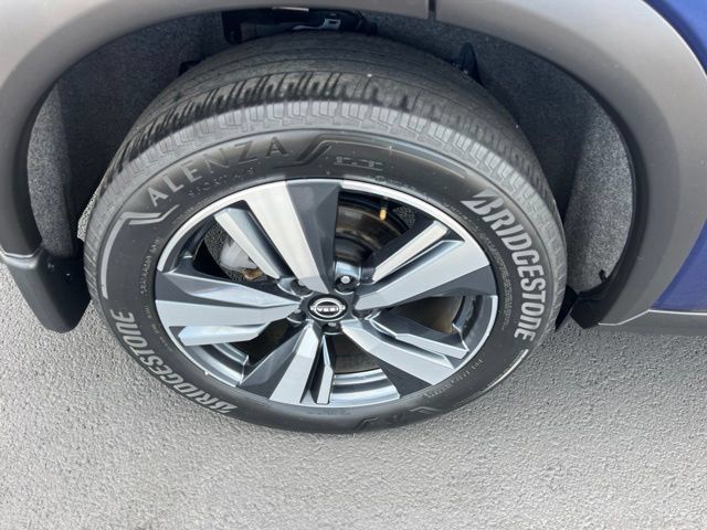 Used 2023 Nissan Rogue SL w/ SL Premium Package AWD/4WD image 18