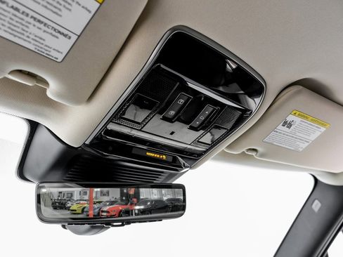 Used 2022 Land Rover Range Rover Long Wheelbase SE image 23