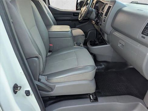 Used 2017 Nissan NV 3500 SL image 18
