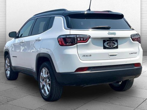Used 2025 Jeep Compass Limited AWD/4WD image 10