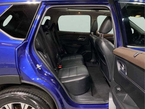 Used 2021 Nissan Rogue SV w/ Premium Package image 27