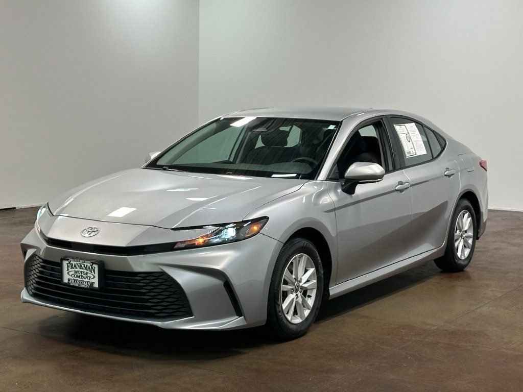Used 2025 Toyota Camry LE FWD image 34