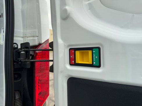 Used 2024 Ford Transit 250 Low Roof RWD image 17