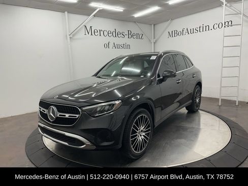Used 2025 Mercedes-Benz GLC 300 image 3