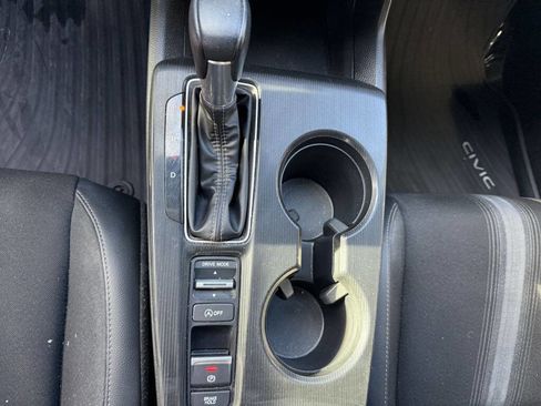 Used 2025 Honda Civic Sport image 14