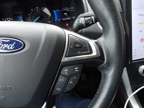 Used 2024 Ford Edge SEL AWD/4WD image 25