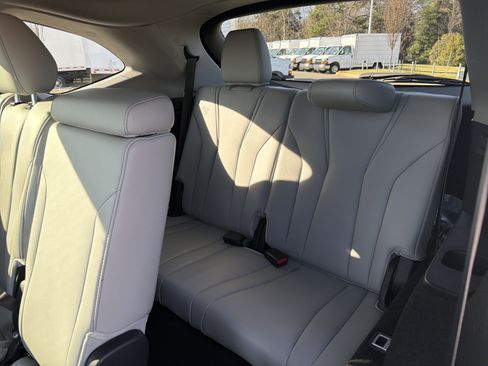 Certified 2023 Acura MDX FWD w/ Technology Package image 53