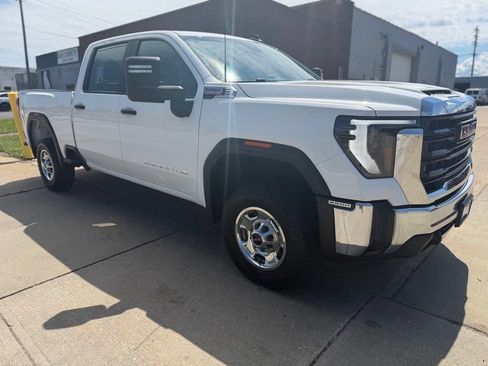 Used 2024 GMC Sierra 2500 Pro w/ Fleet Convenience Package AWD/4WD image 5
