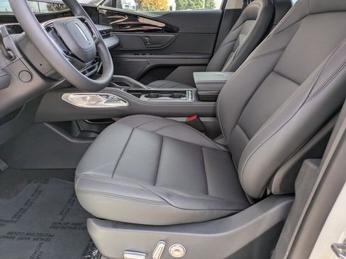 New 2026 Lincoln Nautilus Premier w/ Jet Appearance Package image 17