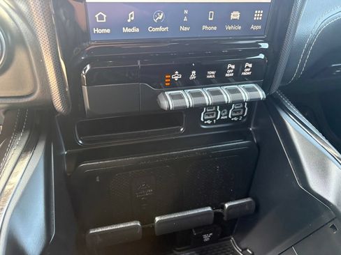 Used 2022 RAM 1500 Limited AWD/4WD image 17