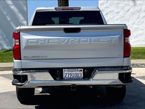 Used 2020 Chevrolet Silverado 1500 LT AWD/4WD image 4