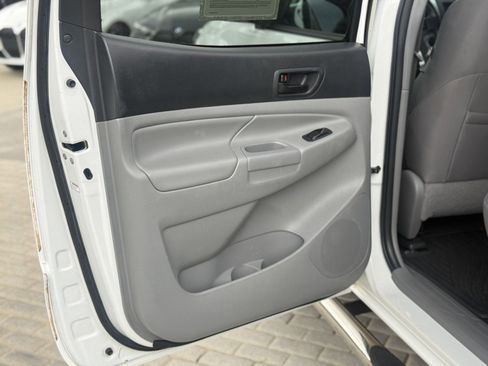 Used 2015 Toyota Tacoma 4x4 Double Cab w/ TRD Off-Road Package image 10