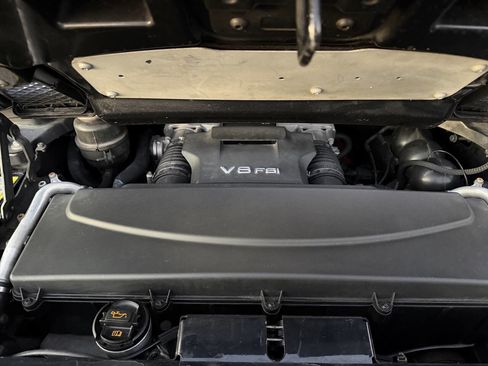 Used 2011 Audi R8 V8 image 40
