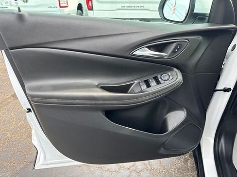 Used 2025 Buick Encore GX Preferred w/ Comfort Package FWD image 8