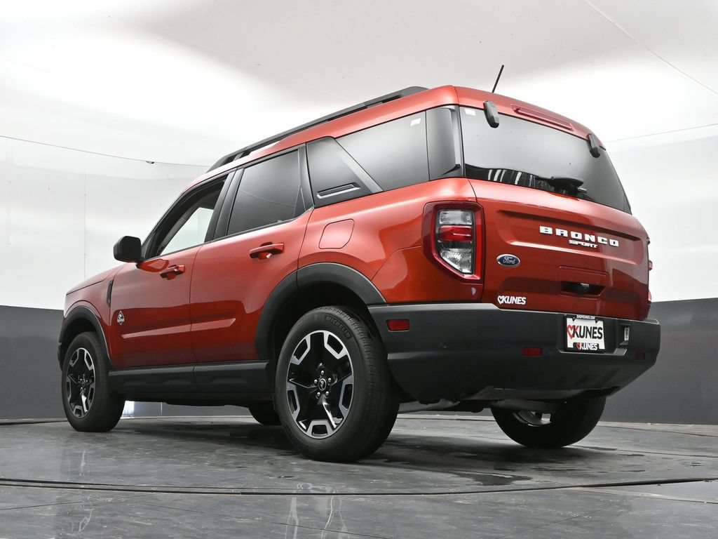 Used 2023 Ford Bronco Sport Outer Banks w/ Tech Package AWD/4WD image 47