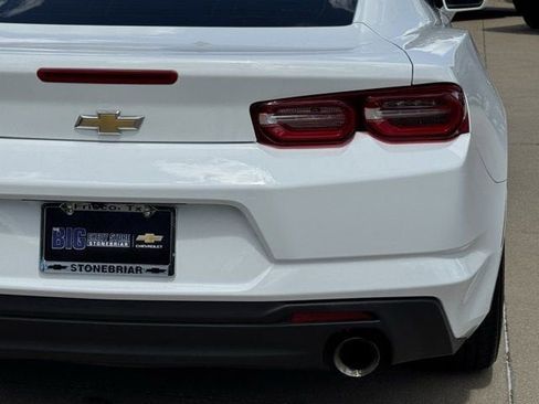 Used 2021 Chevrolet Camaro LT RWD image 7