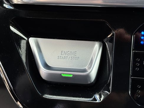 Used 2024 GMC Sierra 2500 Denali w/ Denali Reserve Package image 23