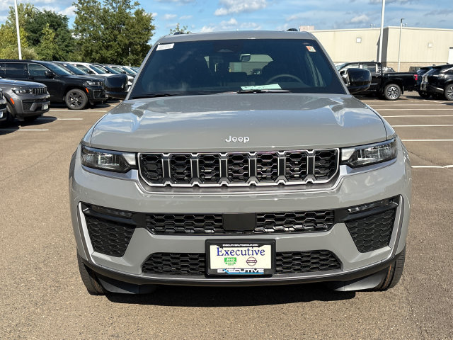 New 2027 Jeep Grand Cherokee Limited AWD/4WD image 6