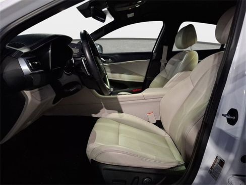 Used 2023 Genesis G70 2.0T image 22