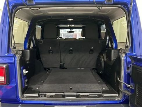 Used 2020 Jeep Wrangler Unlimited Sahara w/ Uconnect 4C Nav & Sound Group image 13