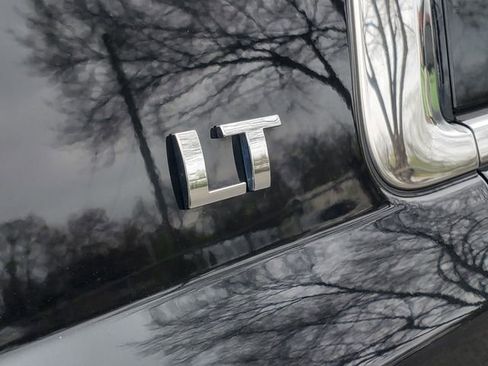 Used 2016 Chevrolet Suburban LT AWD/4WD image 11