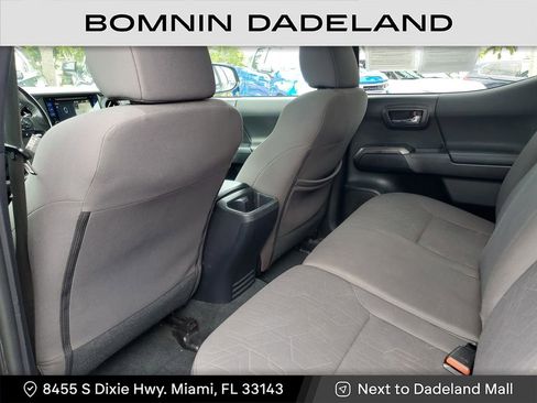 Used 2017 Toyota Tacoma SR image 9