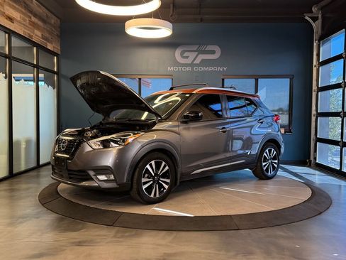 Used 2020 Nissan Kicks SR w/ Exterior Package FWD image 22