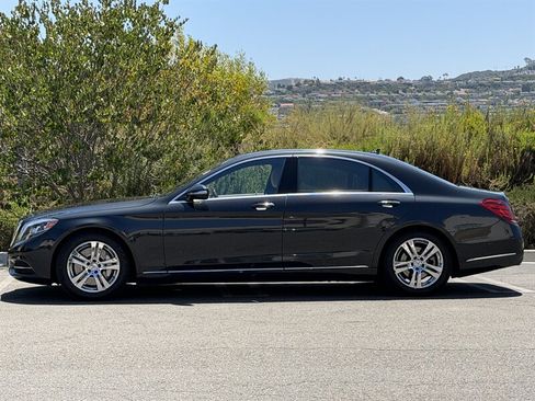 Used 2017 Mercedes-Benz S 550 Sedan image 3
