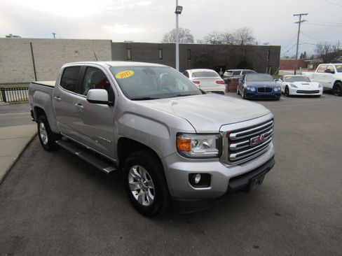 Used 2017 GMC Canyon SLE image 4