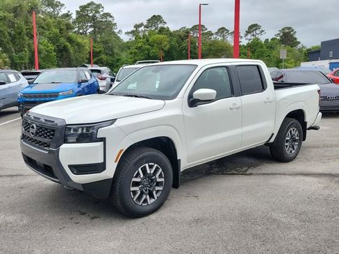 New 2026 Nissan Frontier SV w/ Tow Package AWD/4WD image 5