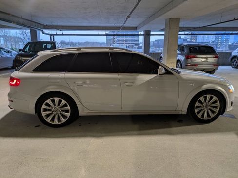 Used 2016 Audi A4 Premium Plus w/ Technology Package image 4