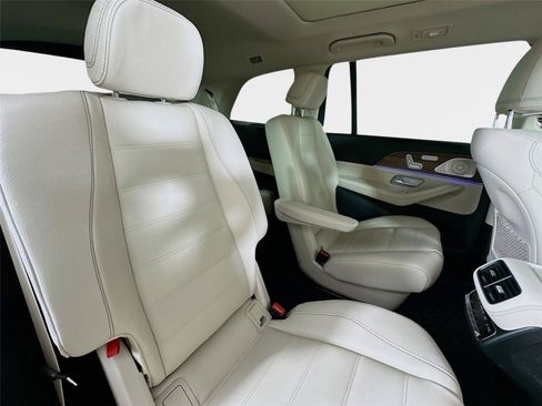 Certified 2026 Mercedes-Benz GLS 450 4MATIC image 38
