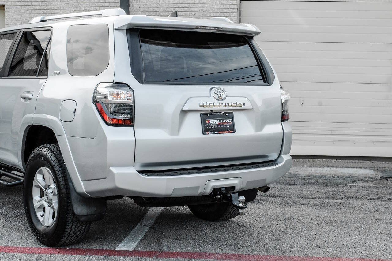 Used 2016 Toyota 4Runner SR5 AWD/4WD image 14