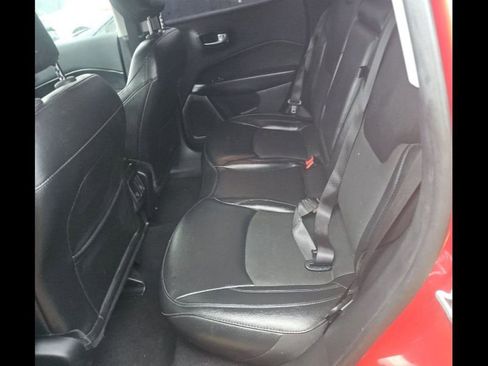 Used 2020 Jeep Compass Latitude image 23