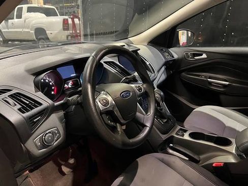 Used 2015 Ford Escape SE w/ Equipment Group 201A image 12