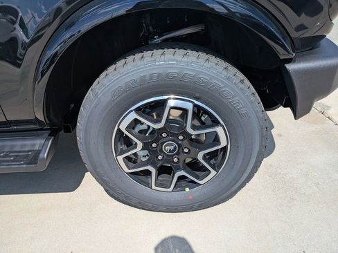 New 2026 Ford Bronco Outer Banks AWD/4WD image 10