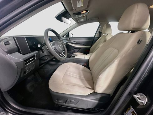 Used 2025 Hyundai Sonata SEL FWD image 13