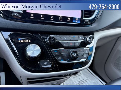 Used 2023 Chrysler Pacifica Touring-L FWD image 28